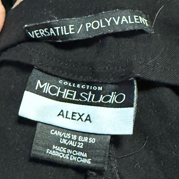 Michel Studio Black Women's Capris with Zipper Pockets Size 18 - Picture 4 of 4